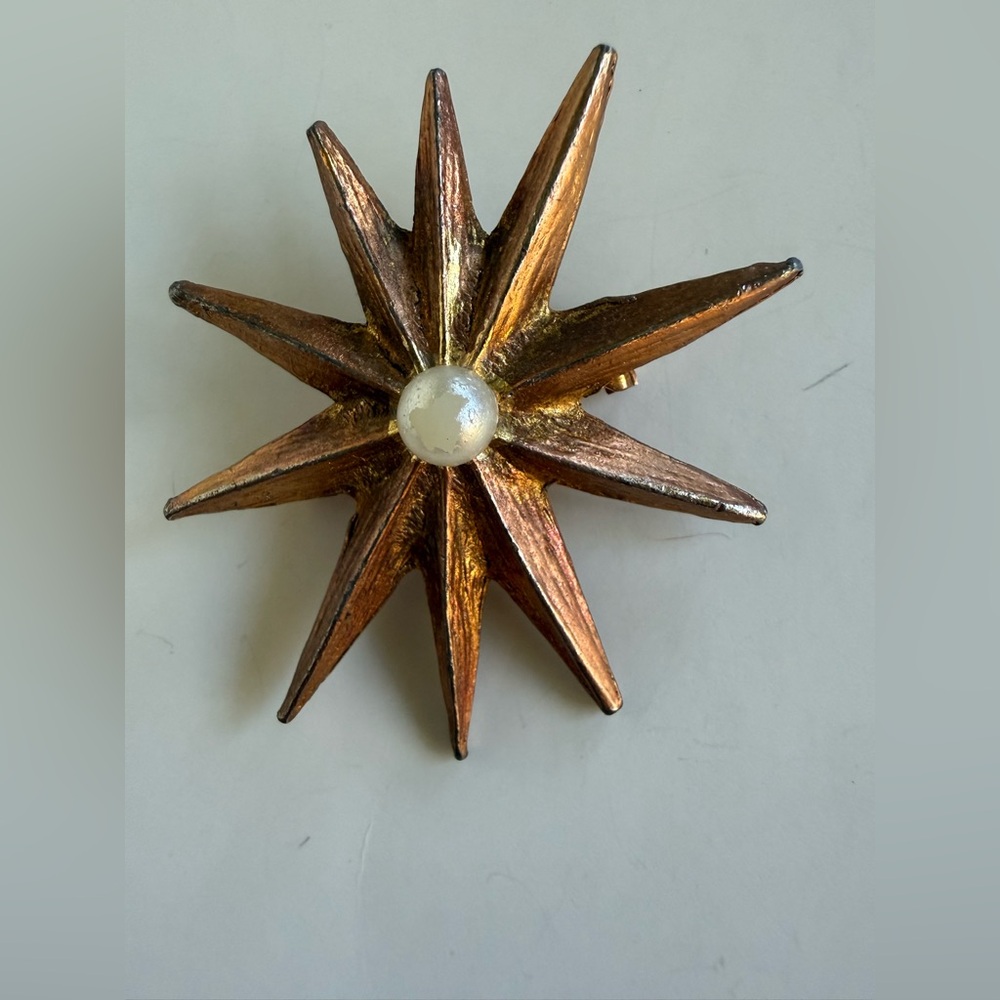 Vintage Starburst Brooch with Pearl Center - Copper Tone